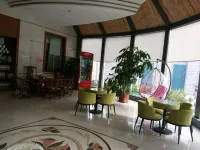 Huayi Hotel (Gaoqing Aizunke) Hotels in Gaoqing