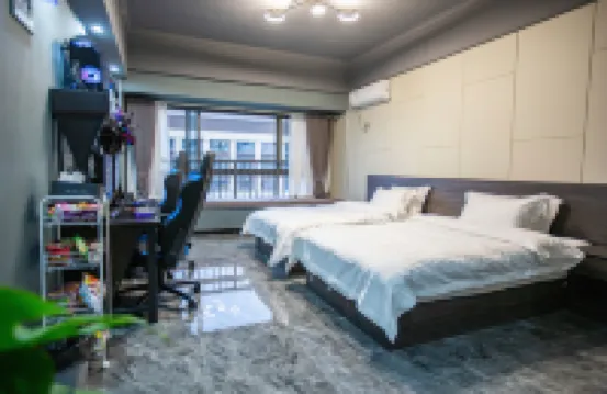 Luoyang iw E-sports Hotel (Baolong Plaza Branch)