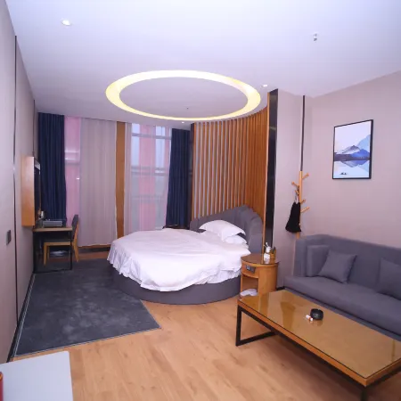 Yingshan Yanjin Hotel
