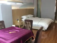 Quxian Huilong Hotel