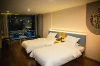 Homeinn Pebble Hotel (Jingyu County Hospital) - Park Yeri