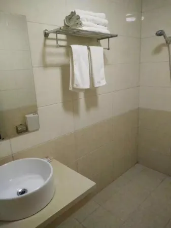 Qian Guoxin Dingsheng Hotel