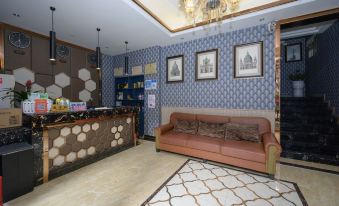 Dazhou Tianyi Fashion E-sports Hotel (City Center Plaza)