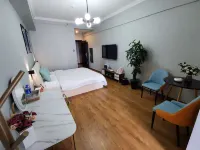 Tan Dolphin Bay Hotel