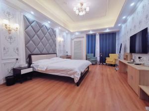 Qiaoqiao Homestay (Zhengzhou Henan University of Technology Metro Station)