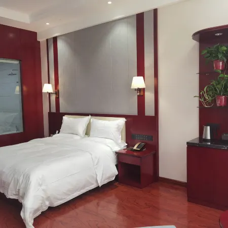 Hejin Qirui Hot Spring Hotel