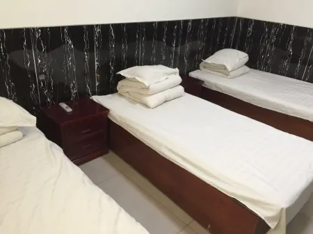 Xinlexianglong Hotel Отели рядом с достопримечательностью «Huaxin College, Hebei University of Geosciences»