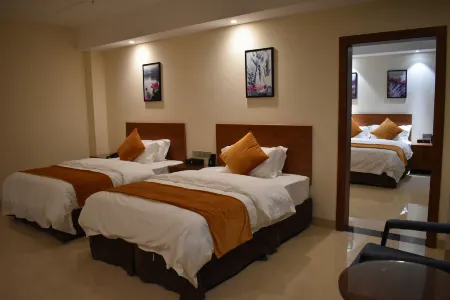 Lechang Baixin Hotel Отели рядом с достопримечательностью «Ancient Buddha Rock Cave»