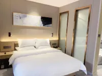Lim Hotel (Baoshi Park Branch) - parking