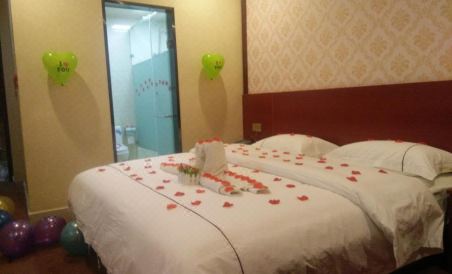 Junhao Business Hotel - Housity