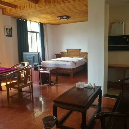 Xunyang Yidao Inn