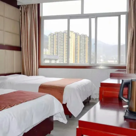 Tianyue Business Hotel