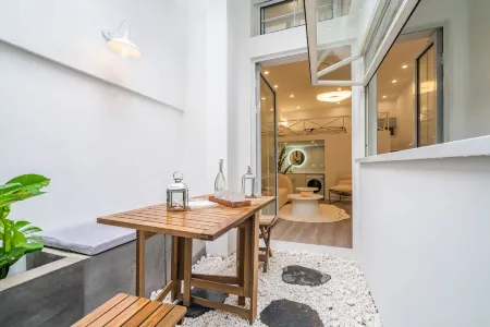 yisu Отели рядом с достопримечательностью «Shanghai Arts and Crafts Museum»