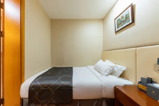 Chonpines Hotel(Beijing Daxing Airport LineCaoqian Metro Station)