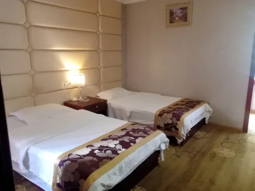 Tongjiang Yaxin Hotel