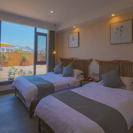 Two rolls B&B (Jiuhuashan Tourist Transfer Center)