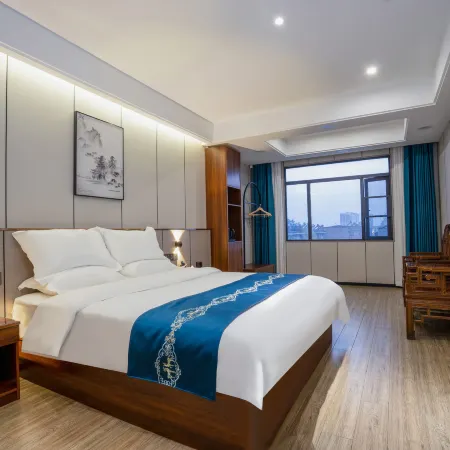 TukE China Light Residence Hotel
