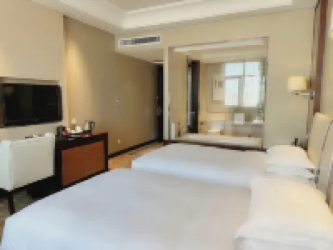 Zhongwei International Holiday Hotel