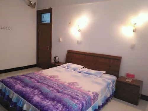 Minquan Jixiang Hotel