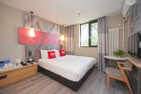 Ibis Hotel (Beijing Tiantan East Gate Station)