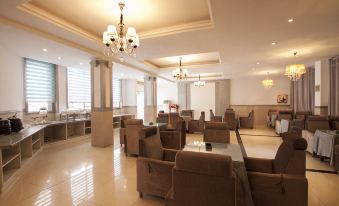 Field Hotel