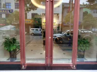 隆誠商務旅館 鄰近紅十八軍組建地小河革命歷史陳列室的酒店