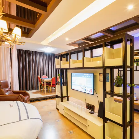 Xingyi Lianshang Theme Hotel