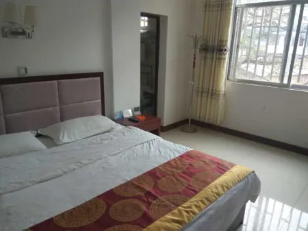 Jinping Panzhihua Apartment Отели в г. Цзиньпин