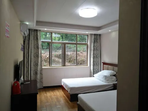 Cangnan Yujinglou Hotel