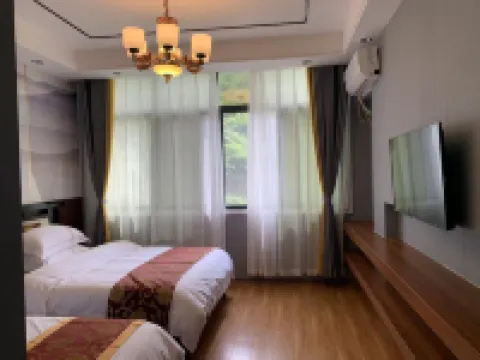 Guanling Hongyue Boutique Hotel (Yongning Middle School)
