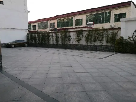 Linying Junzi Lan Hotel (Nanjie Village Branch) Отели рядом со станцией Linying Railway Station