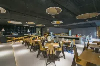 โรงแรมวีตอาร์ตส์