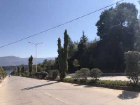 Fuxian Lake Rujia Hotel (Sunshine Coast Branch)