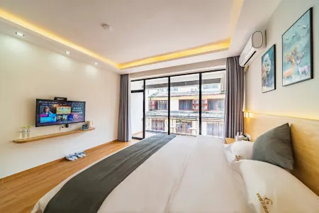 Yangshuo West Street Jiahe Holiday Hotel (Longtoushan Wharf Branch)