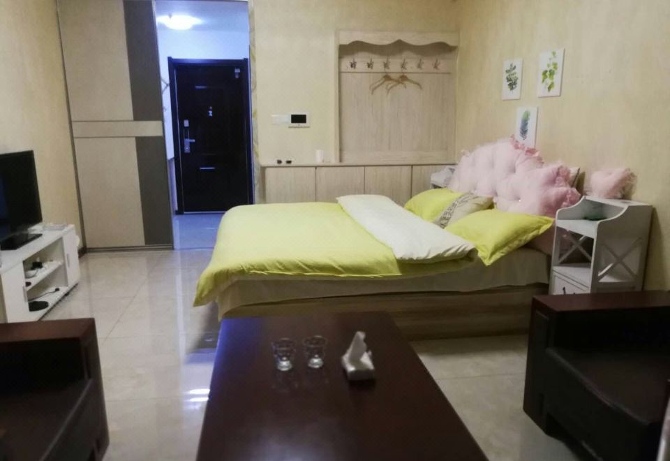 Yazhiju Holiday Apartment