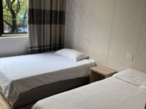 The gate of sea hotel Hotels near Taizhoucixiu Museum