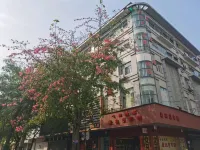 New Impression Creative Theme Hotel (Guangdong Medical University Affiliated Hospital)