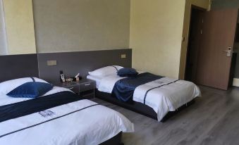 Hezhang Ruixin Hotel