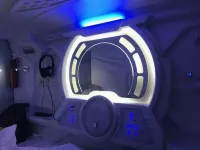 小舍太空艙青年旅社（螃蟹岬地鐵站店）