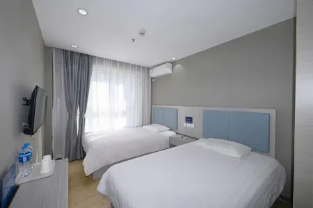 Homeinn Pebble Hotel (Beijing Fuwai Hospital Fuchengmen Subway Station) Отели рядом с достопримечательностью «Beijing Zhuanta Lane»