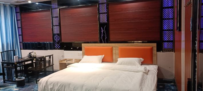 Chaoge Hotel Hotels in Pengze