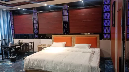 Chaoge Hotel Отели в г. Пэнцзе