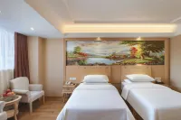 維也納飯店（南京夫子廟中華門店） 清朝金陵製造局遺址附近的飯店