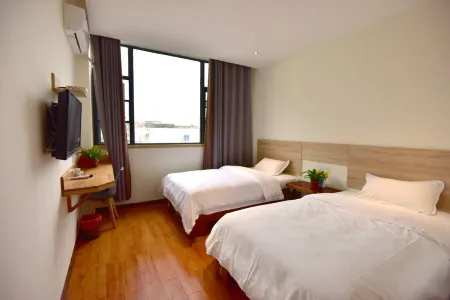 Zhongjiang Huibin Hotel