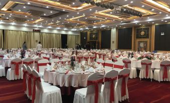 Yantai Bihai Hotel (Yantai Station Wanda Plaza)