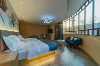 qingzhu·Junyilai Boutique Hotel (Xi'an Bell and Drum Tower Sajinqiao Subway Station) - 2 Yıldız