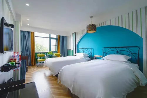 Wutong Boutique Theme Hotel (Nanyang Wollongong Railway Station)