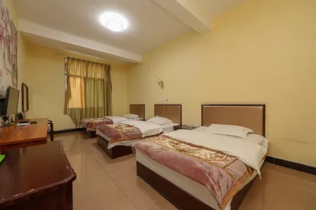 Xuanwei Jinfeng Hotel