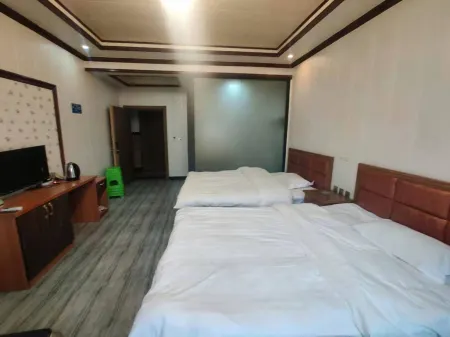 Naqixi Heyuan Hotel Отели рядом с достопримечательностью «Jiutian Cave Zongxi River Scenic Tourist Area»