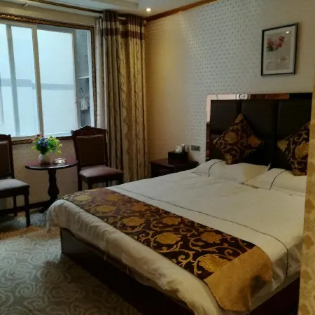 Yanjin Yunfeng Business Hotel
